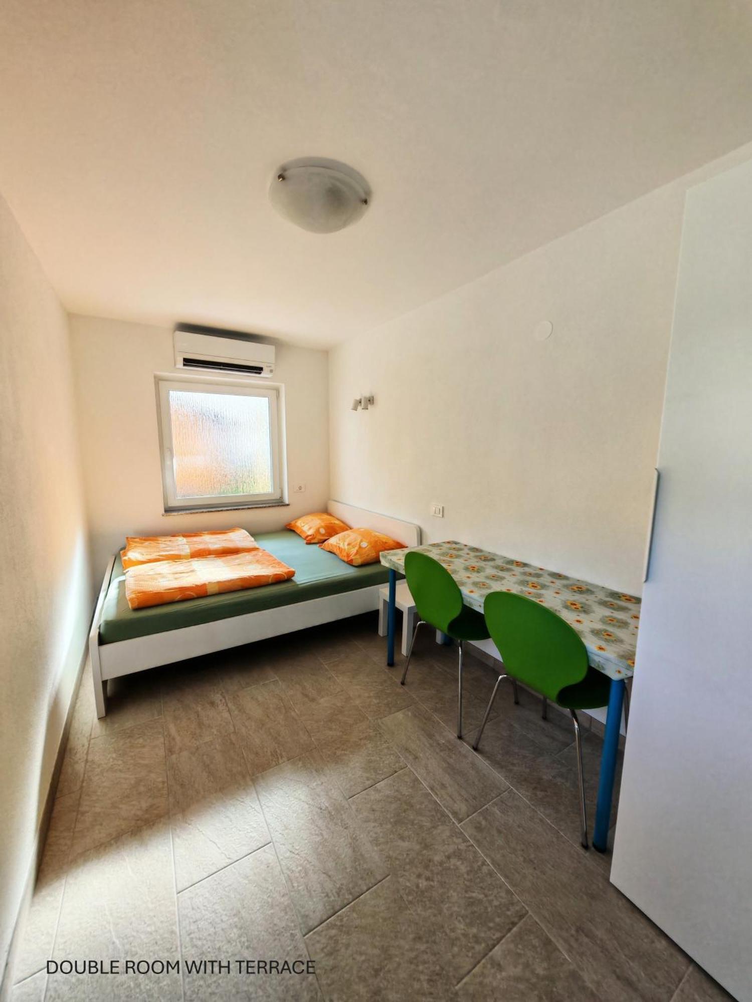 Apartment And Room Anica Tolmin Exterior foto